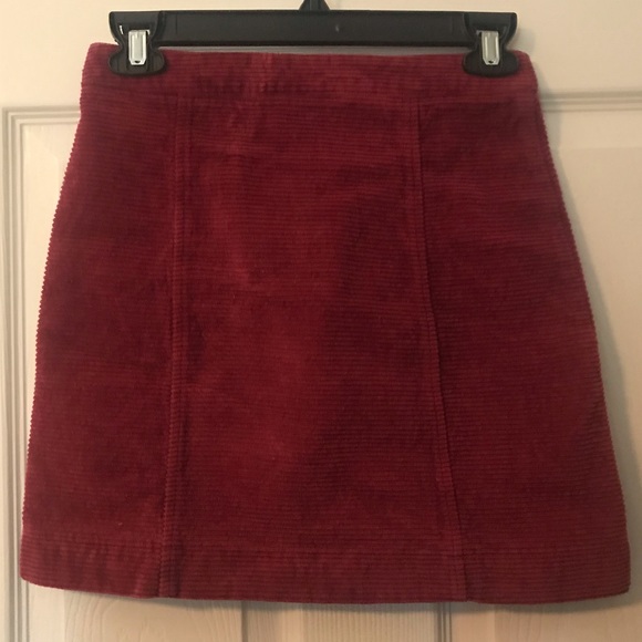 Boutique skirt! - Picture 2 of 2